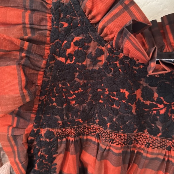 Embroidered Too - Picture 3 of 3